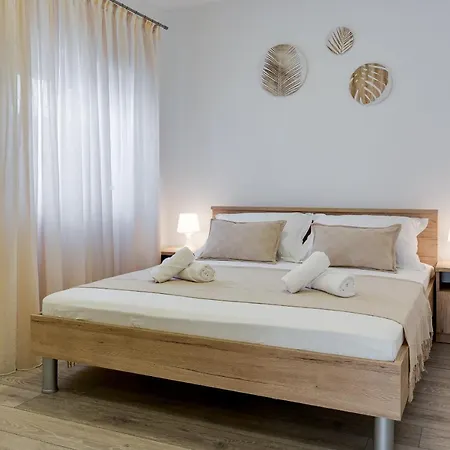 Apartman Angel דירה זאדאר