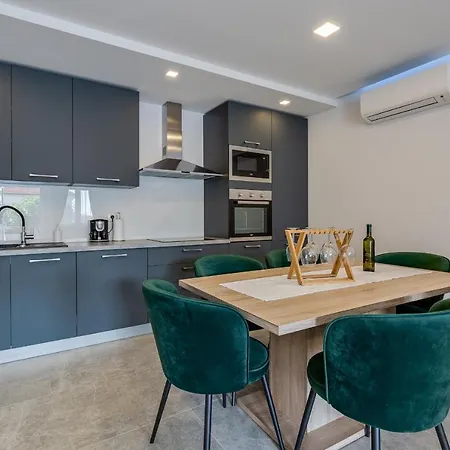 Διαμέρισμα Apartman Angel *
